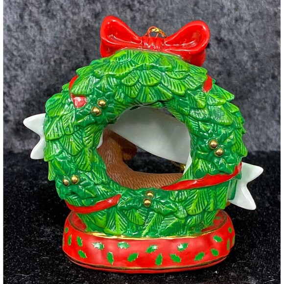 Danbury Mint Dachshund Joy Wreath & Dog 2005 Christmas Ornament & Box READ - Picture 3 of 8